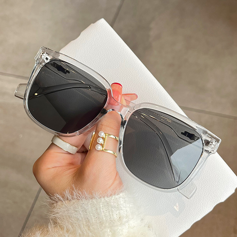 UV400 Sonnenbrille für Damen,  – Street Fashion Shoot Bewertung und Preis